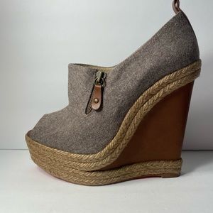 Christian Louboutin Wedge pumps Heels platform wool taupe brown 39